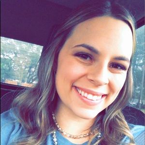 Meet your Posher, Casey